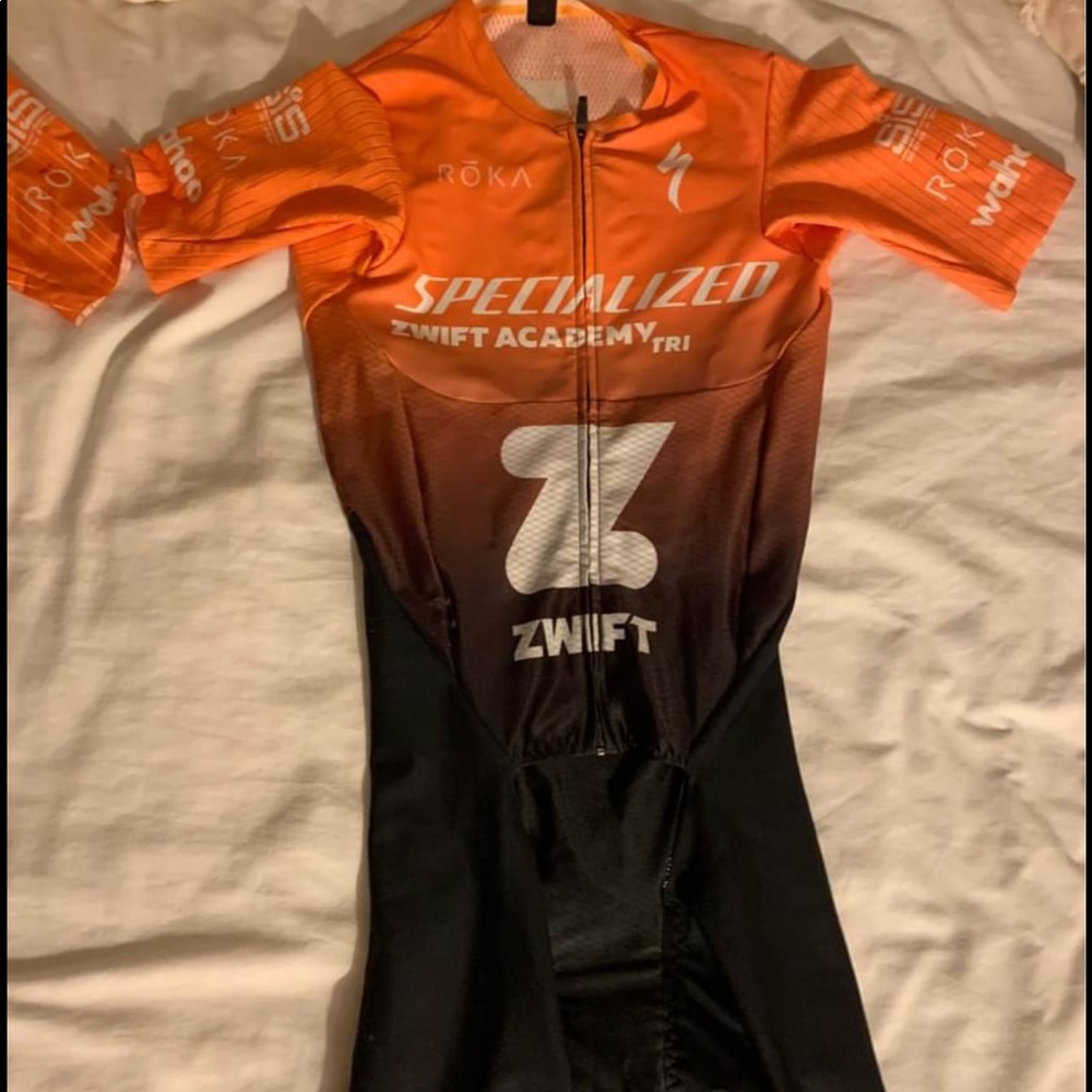 Roka x Team Zwift  Gen 2 Elite Aero Short Sleeve tri suit. Mens size small